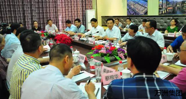 枣庄市政府副市长张兵,市政协副主席李敦奉带领相关职能部门负责