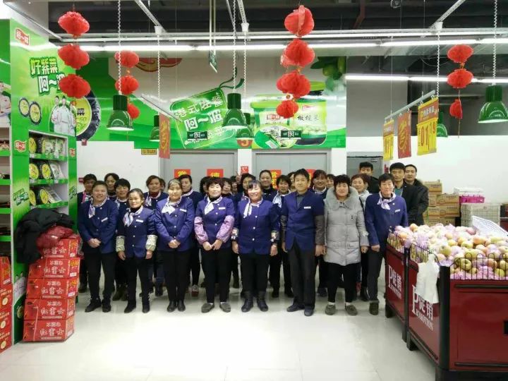 万洲第一街商博瑞周年店庆,礼品大放送,奖品免费领,更有电动三轮车相送!