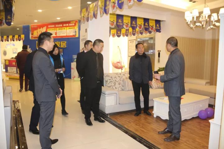 石家庄市藁城区国土资源局党组书记、局长陶书章莅临郸城万洋国际博览城进行参观考察!