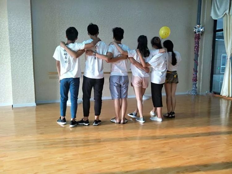 一天减20元,五天减100元,悦动舞蹈成人班开课啦!