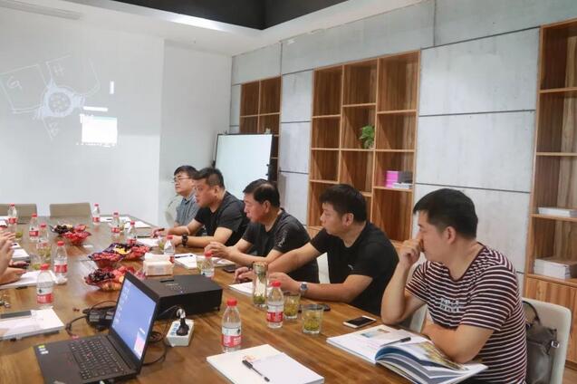 热烈欢迎石家庄市藁城区政府副区长韩建辉等领导莅临江苏万洋投资(集团)进行参观考察!