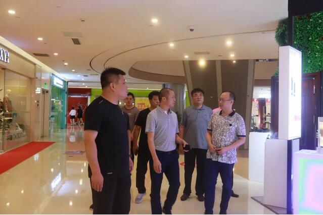 热烈欢迎石家庄市藁城区政府副区长韩建辉等领导莅临江苏万洋投资(集团)进行参观考察!
