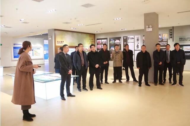 热烈欢迎河北省沧州市献县政府副县长彭春河等领导莅临郸城万洋国际博览城进行参观考察!