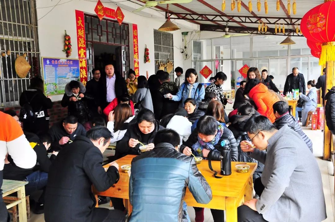 万洲人、万洲梦、万洲魂!热烈祝贺万洲集团(枣庄)2019年度拓展训练圆满成功!