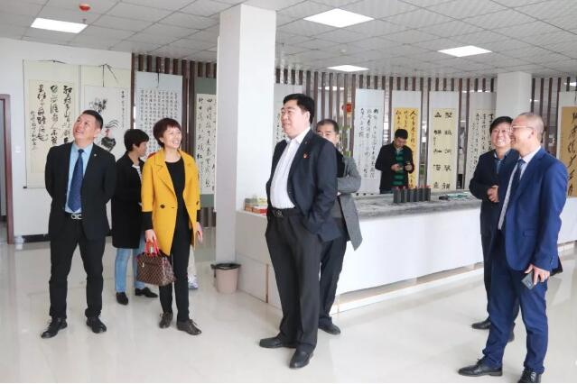 热烈欢迎项城市特色商业区领导莅临郸城万洋国际博览城进行参观考察