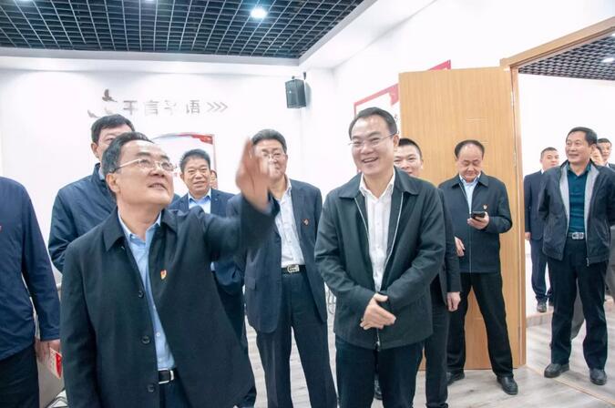 市政协党组书记、主席孙欣亮一行莅临万洲第一街、常商会调研指导工作