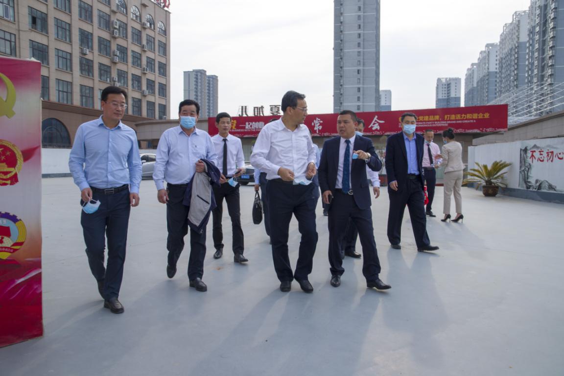 枣庄市政府副市长邵士官莅临万洲第一街视察指导工作