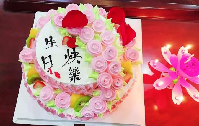 Hey,一月!万洲寿星们,生日快乐!