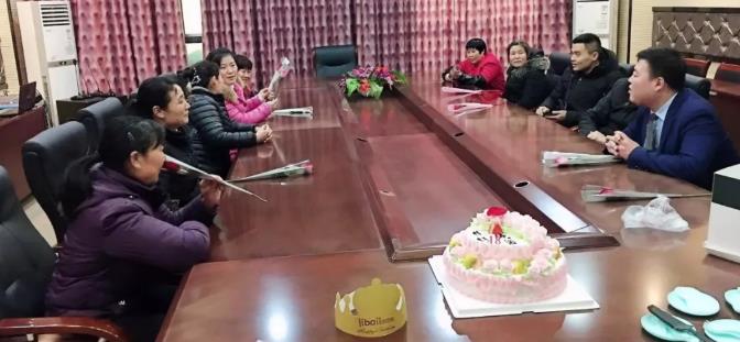Hey,一月!万洲寿星们,生日快乐!