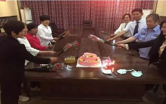 五月,你好~万洲寿星们,生日快乐!