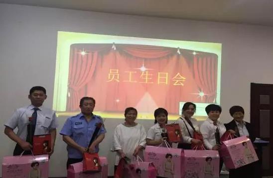 五月,你好~万洲寿星们,生日快乐!