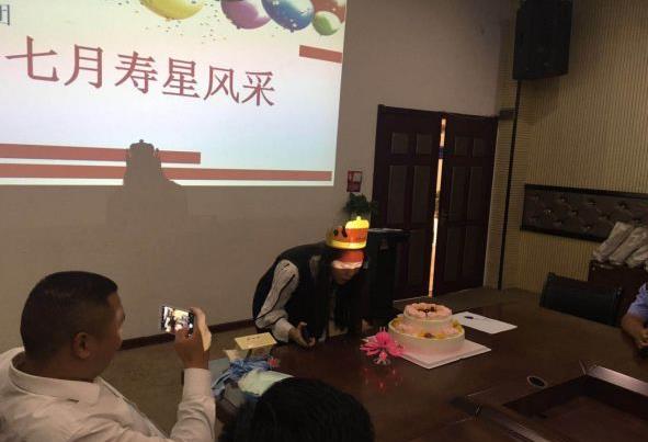 七月,你好~万洲寿星们,生日快乐!