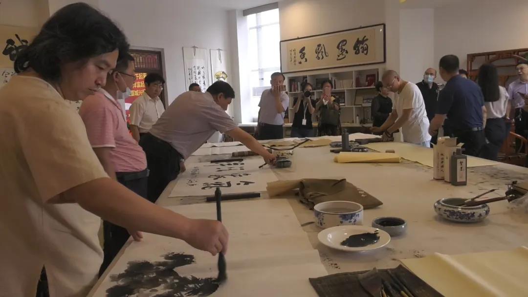 藁城区政协文化艺术委员会工作会议在旺洋商业广场胜利召开!