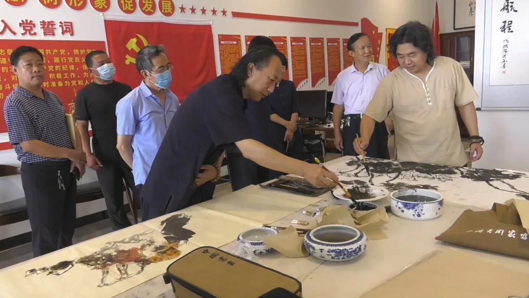 藁城区政协文化艺术委员会工作会议在旺洋商业广场胜利召开!