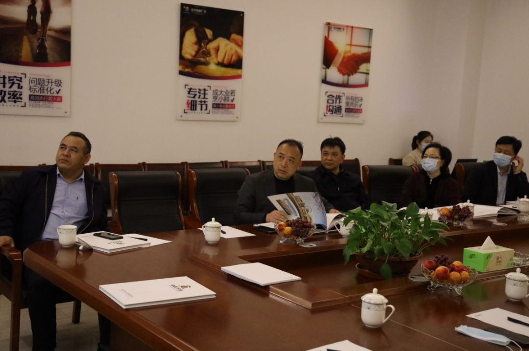 商丘市梁园区人大常委会主任顾光勋等领导莅临中联万洋—旺洋商业广场项目参观考察