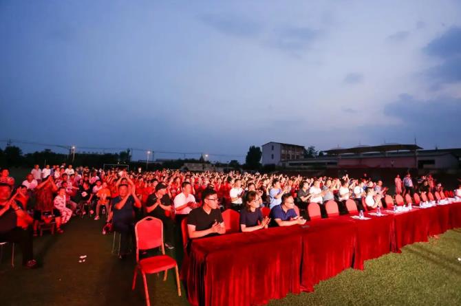 【万洲公益在行动】热烈祝贺2020万洲集团杯 常庄街道第七届邻里文化节广场舞大赛隆重举行
