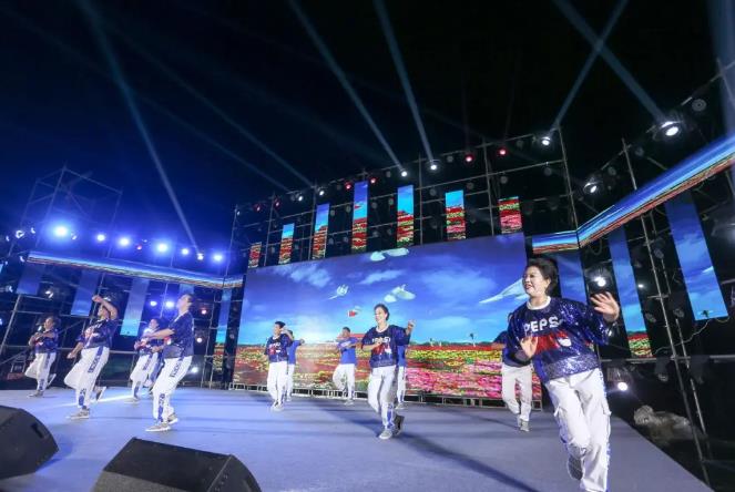 【万洲公益在行动】热烈祝贺2020万洲集团杯 常庄街道第七届邻里文化节广场舞大赛隆重举行