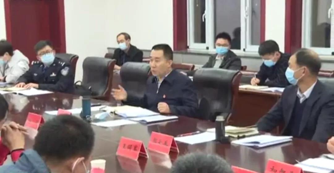 万洲汇总裁应邀出席鹤壁市长座谈会