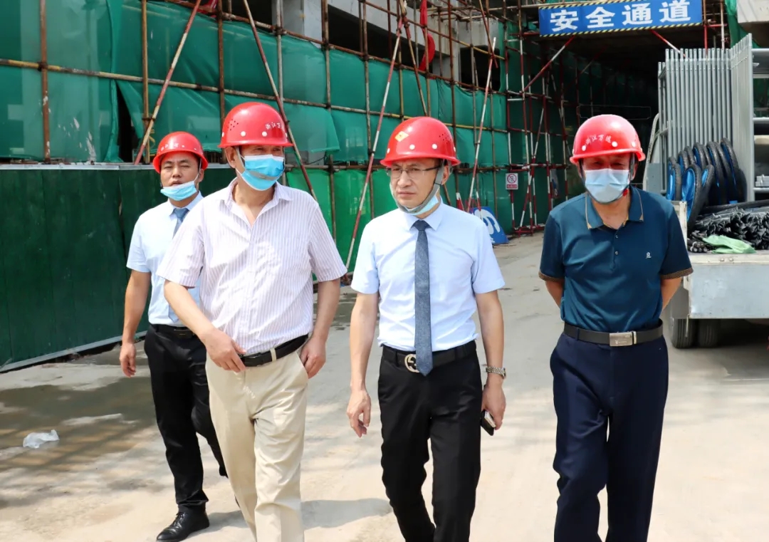李国庆调研员一行莅临万洲汇项目调研的省市重点项目推进工作情况
