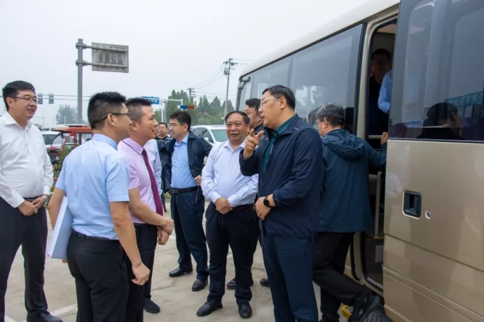 鹤壁市委书记马富国带队莅临万洲汇项目地参观指导工作