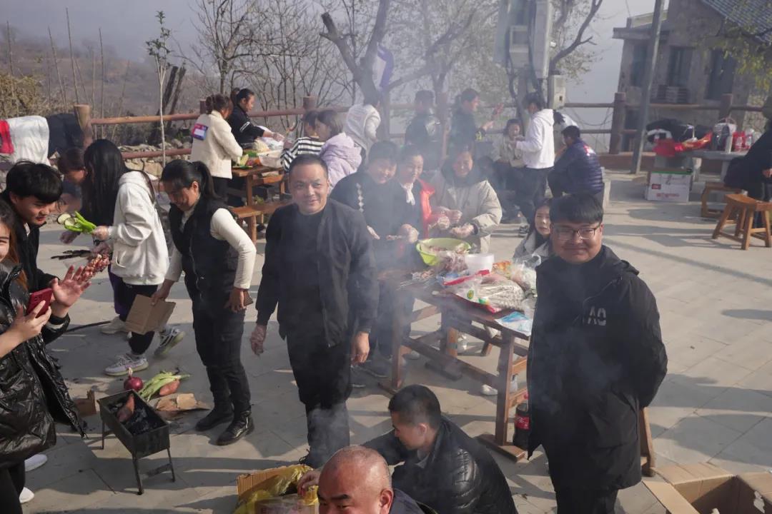 “聚力凝心,共创辉煌”万洲集团·鹤壁万洲汇项目2021冬季拓展活动圆满成功