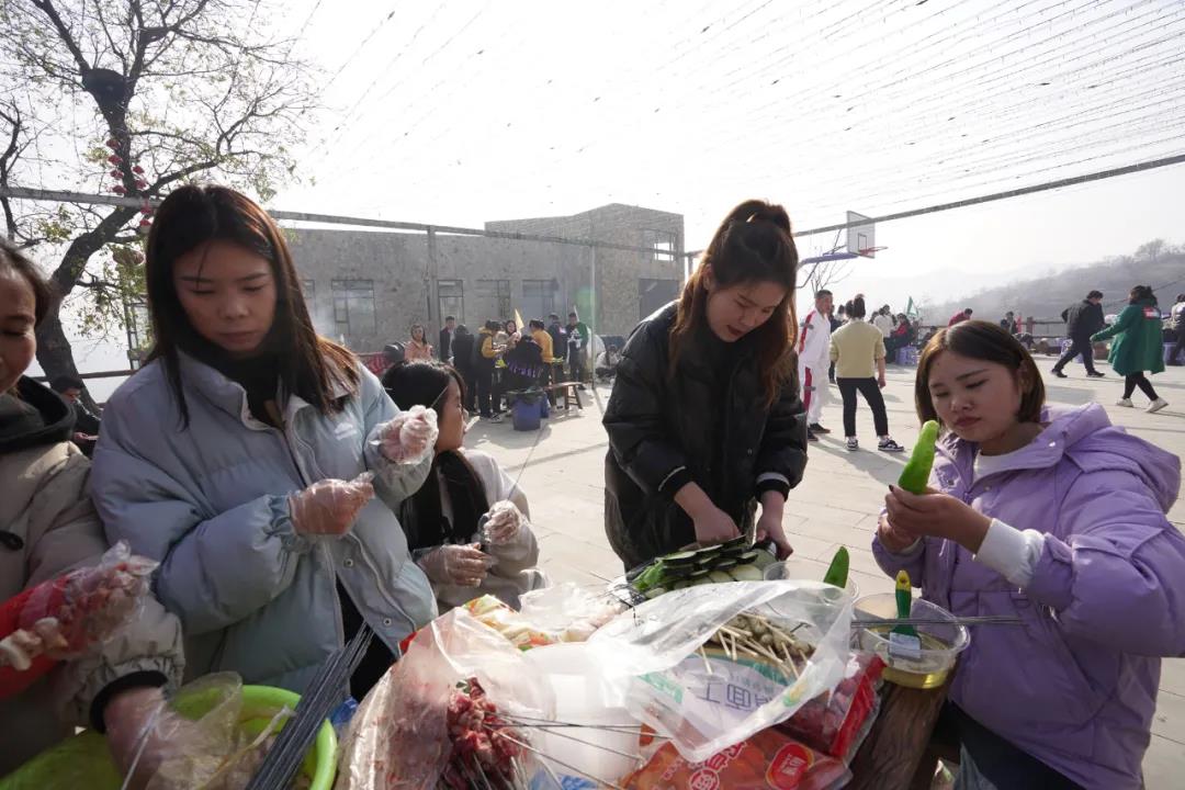 “聚力凝心,共创辉煌”万洲集团·鹤壁万洲汇项目2021冬季拓展活动圆满成功