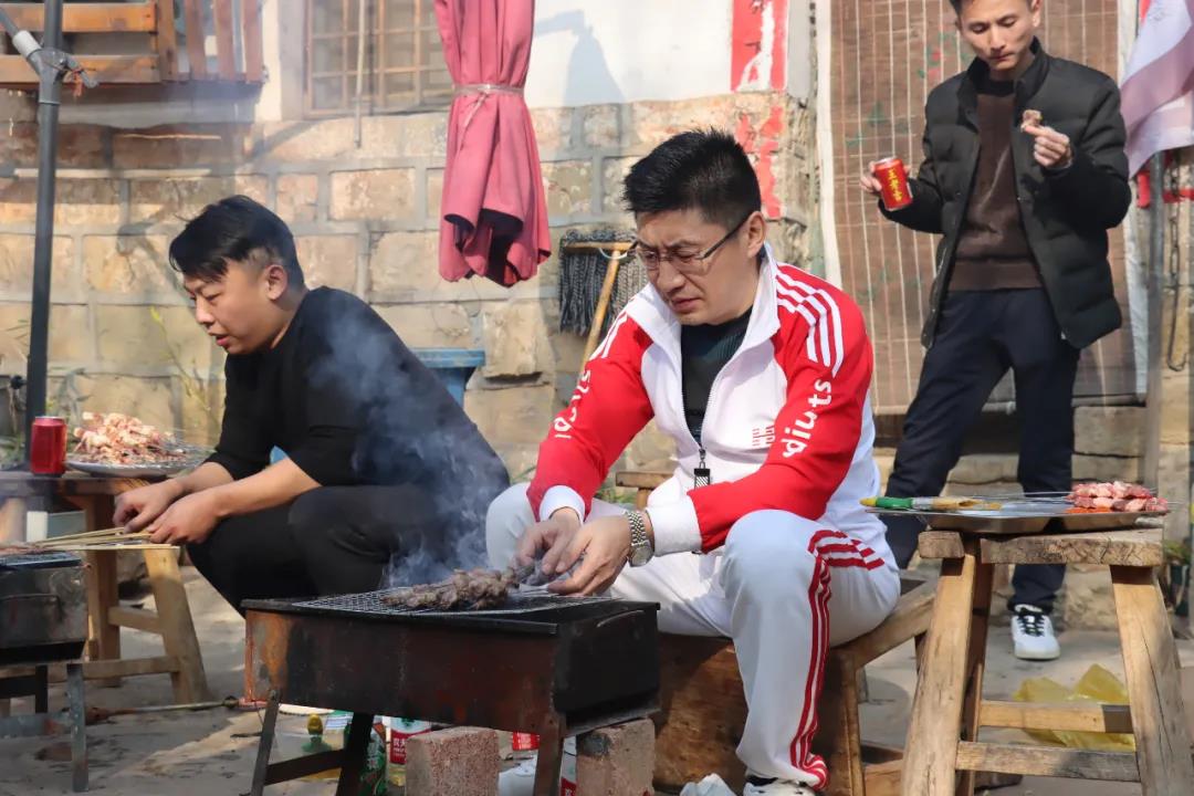 “聚力凝心,共创辉煌”万洲集团·鹤壁万洲汇项目2021冬季拓展活动圆满成功
