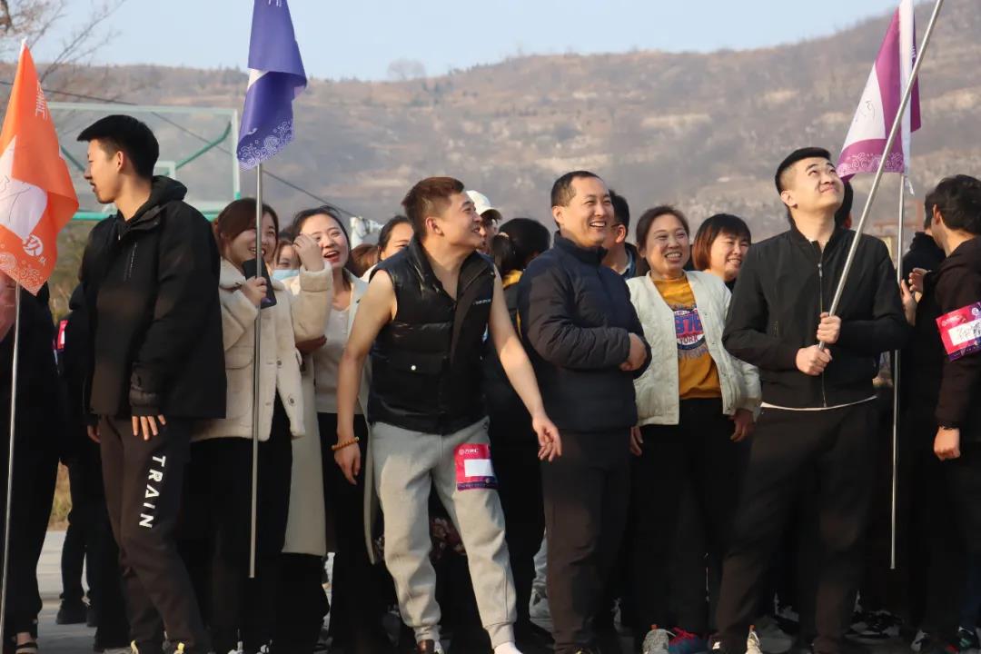 “聚力凝心,共创辉煌”万洲集团·鹤壁万洲汇项目2021冬季拓展活动圆满成功