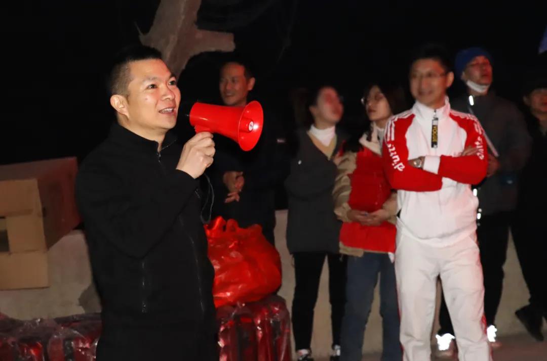 “聚力凝心,共创辉煌”万洲集团·鹤壁万洲汇项目2021冬季拓展活动圆满成功