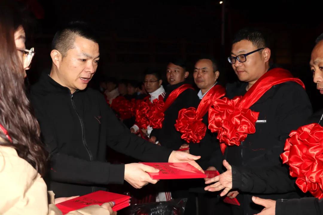 “聚力凝心,共创辉煌”万洲集团·鹤壁万洲汇项目2021冬季拓展活动圆满成功