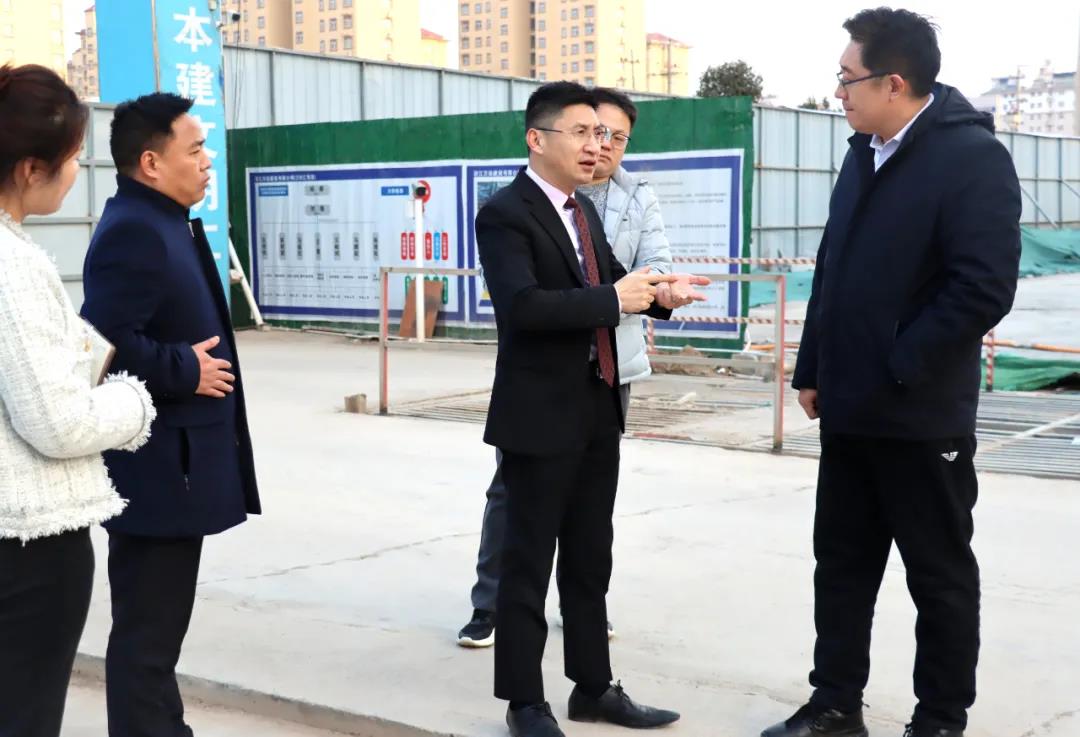 鹤壁市开发区工委委员、管委副主任刘军文莅临万洲汇调研指导节后复工复产工作