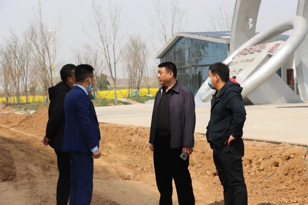 鹤壁市开发区管委副主任郭建勇等领导一行莅临万洲汇视察调研项目进展情况