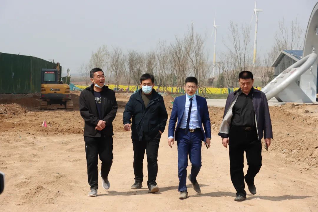 鹤壁市开发区管委副主任郭建勇等领导一行莅临万洲汇视察调研项目进展情况