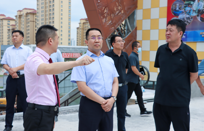鹤壁市委副书记、市长郭浩等领导一行莅临万洲汇现场指导工作