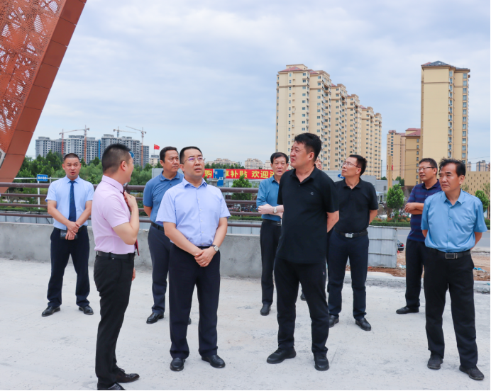 鹤壁市委副书记、市长郭浩等领导一行莅临万洲汇现场指导工作