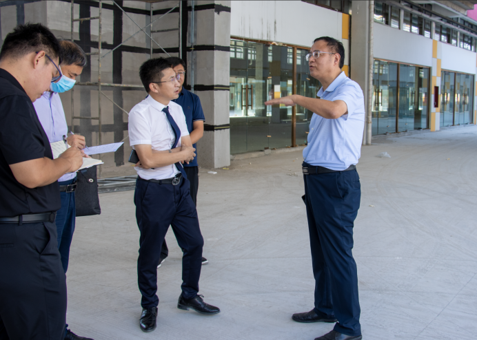 鹤壁市发改委主任马海澎一行莅临万洲汇指导工作