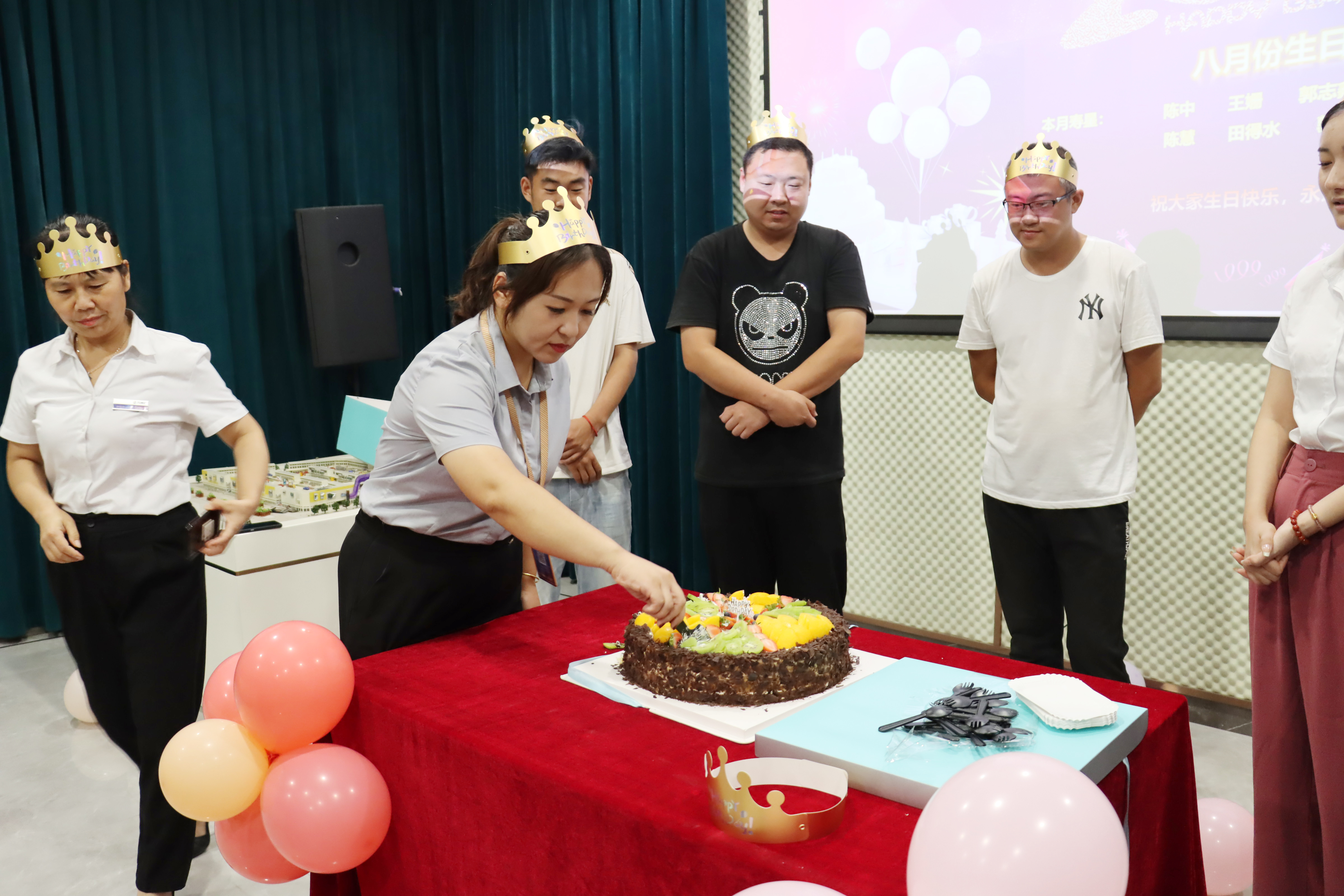 2022年8月份的生日会!