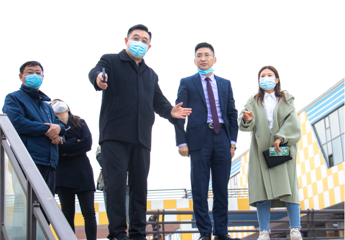 鹤壁开发区工委委员、管委副主任刘军文一行莅临万洲汇现场指导工作