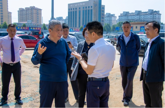 鹤壁市人大常委会党组书记、主任史全新一行领导莅临万洲汇指导工作