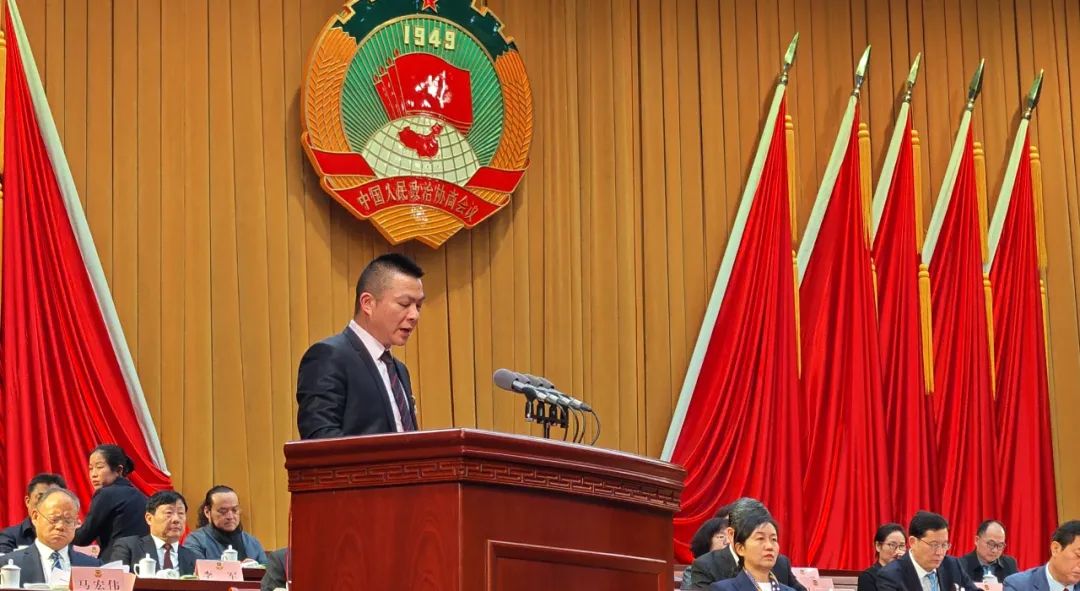 万洲集团董事长苏恩光为枣庄市两会议政发言:提升内循环刺激消费