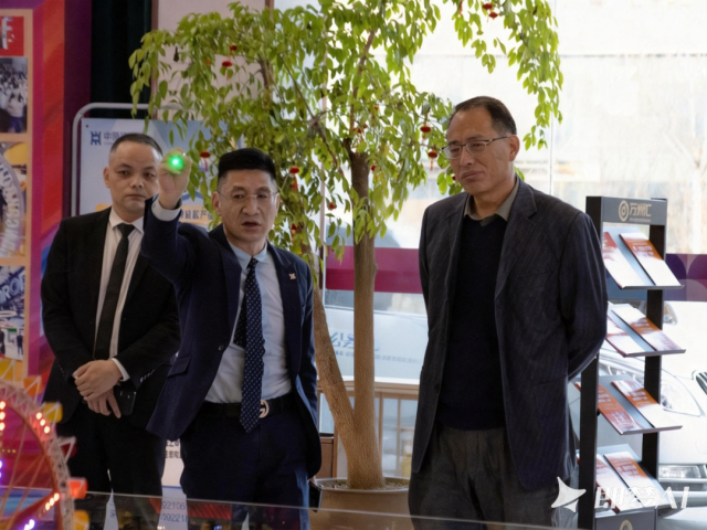 �ױ�������ֶ�������Ա�����һ��ݰ�����޻��ֳ��칫ָ������